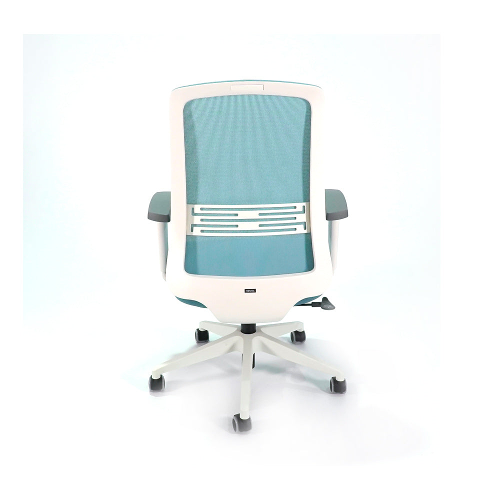 Silla GÜD Color Executive. Base Plástica Blanca